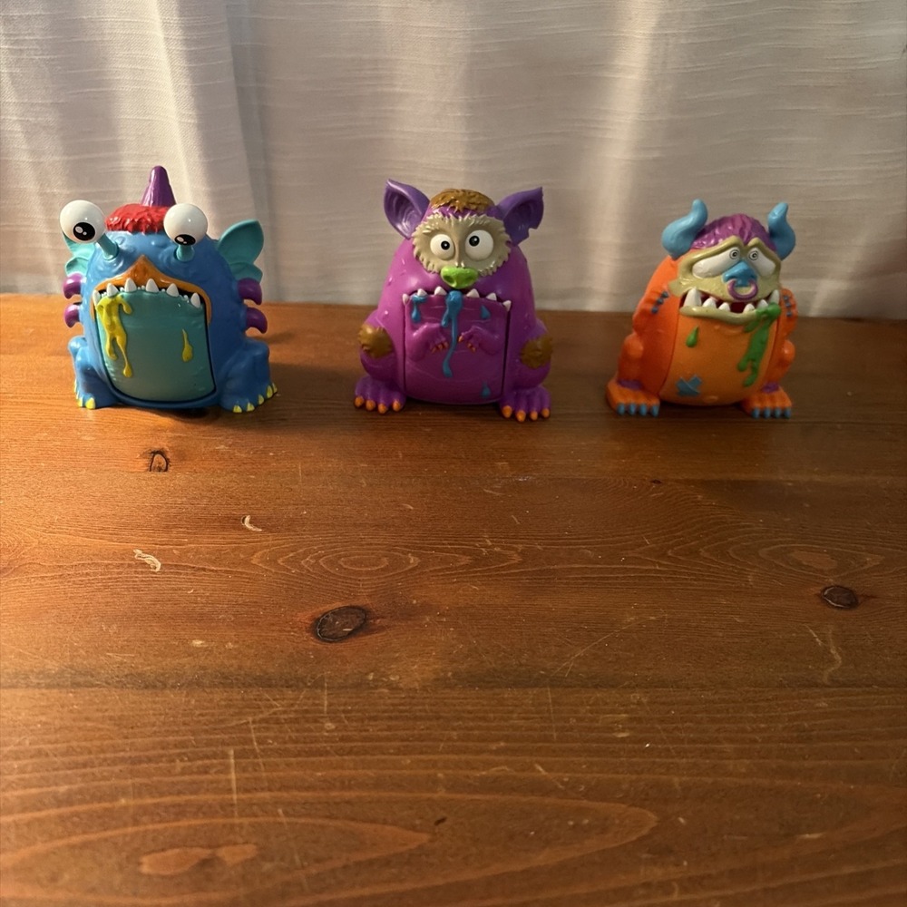 2018 Crate Creatures 3 Surprise Barf Buddies Gulp Figure Puke Pals Toys